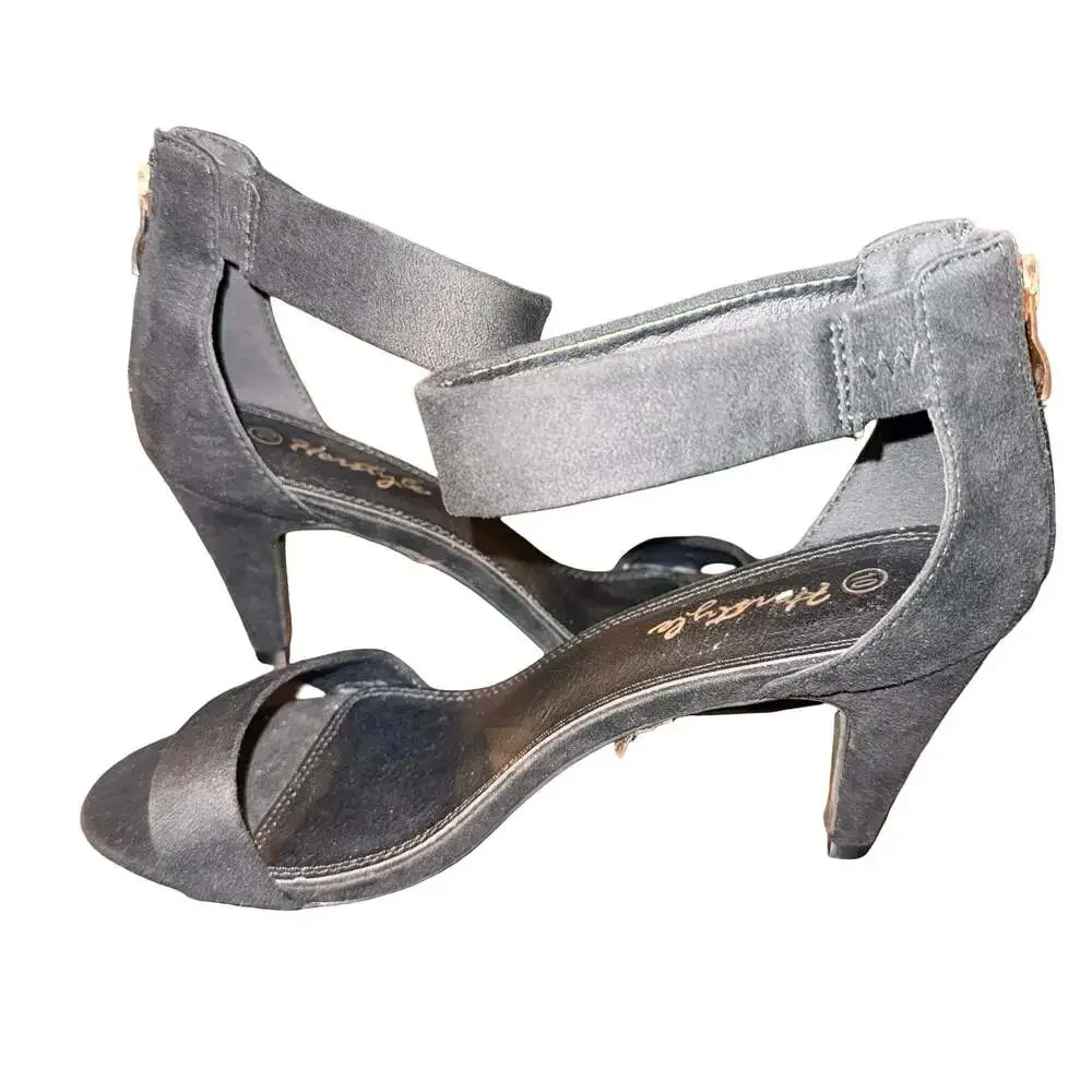 Herstyle Women's Black Ankle Strap Heeled Faux Suede Sandals Size 10